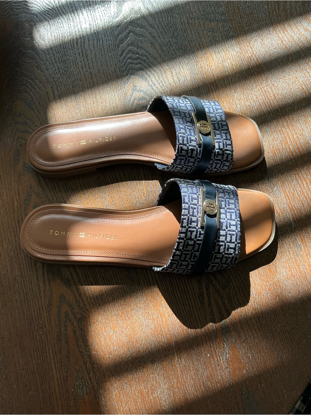 Tommy Hilfiger Navy Logo Slide Mules with Tan Footbed - Picture 4 of 6